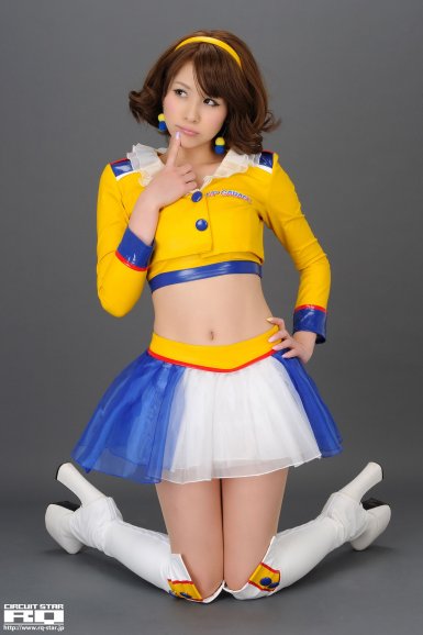 开云(中国):姚晨辅导孩子做作业感叹不容易 既要捡树叶还要教写作文